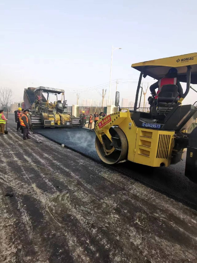 郑州沥青路面在公路施工过程中的施工工艺要点
