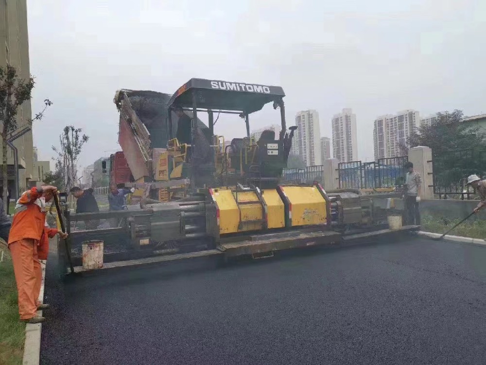 郑州沥青路面摊铺施工