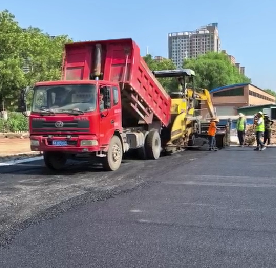 郑州沥青路面施工的“隐形防线”：基层处理不好，再好的面层也白搭