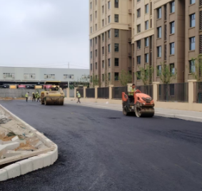 郑州沥青路面施工安全“防护网”